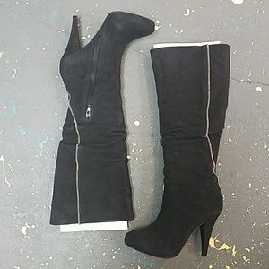 Black Suede slouch boots  Pour La Victoire